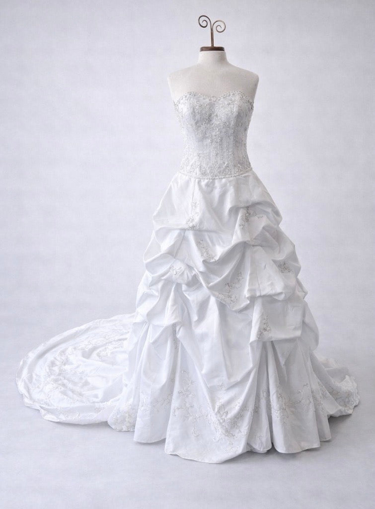 Strapless Lace Corset Ball Gown Wedding Dress with Ruffled Skirt & Chapel Train